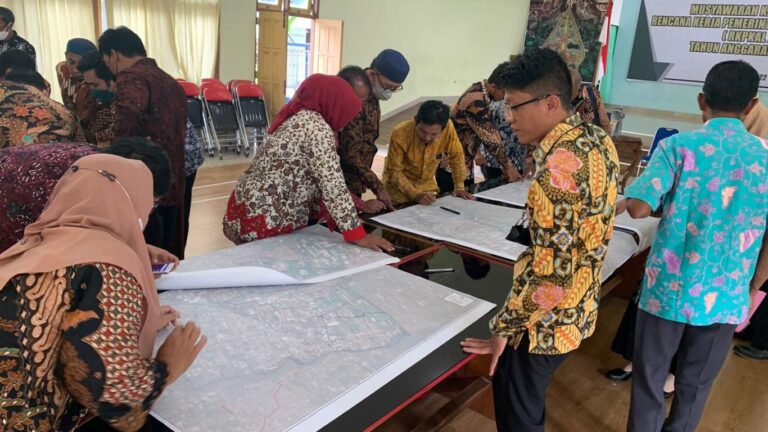 gambar_16 DUKUH LAKSANAKAN PENEGASAN BATAS WILAYAH PADUKUHAN